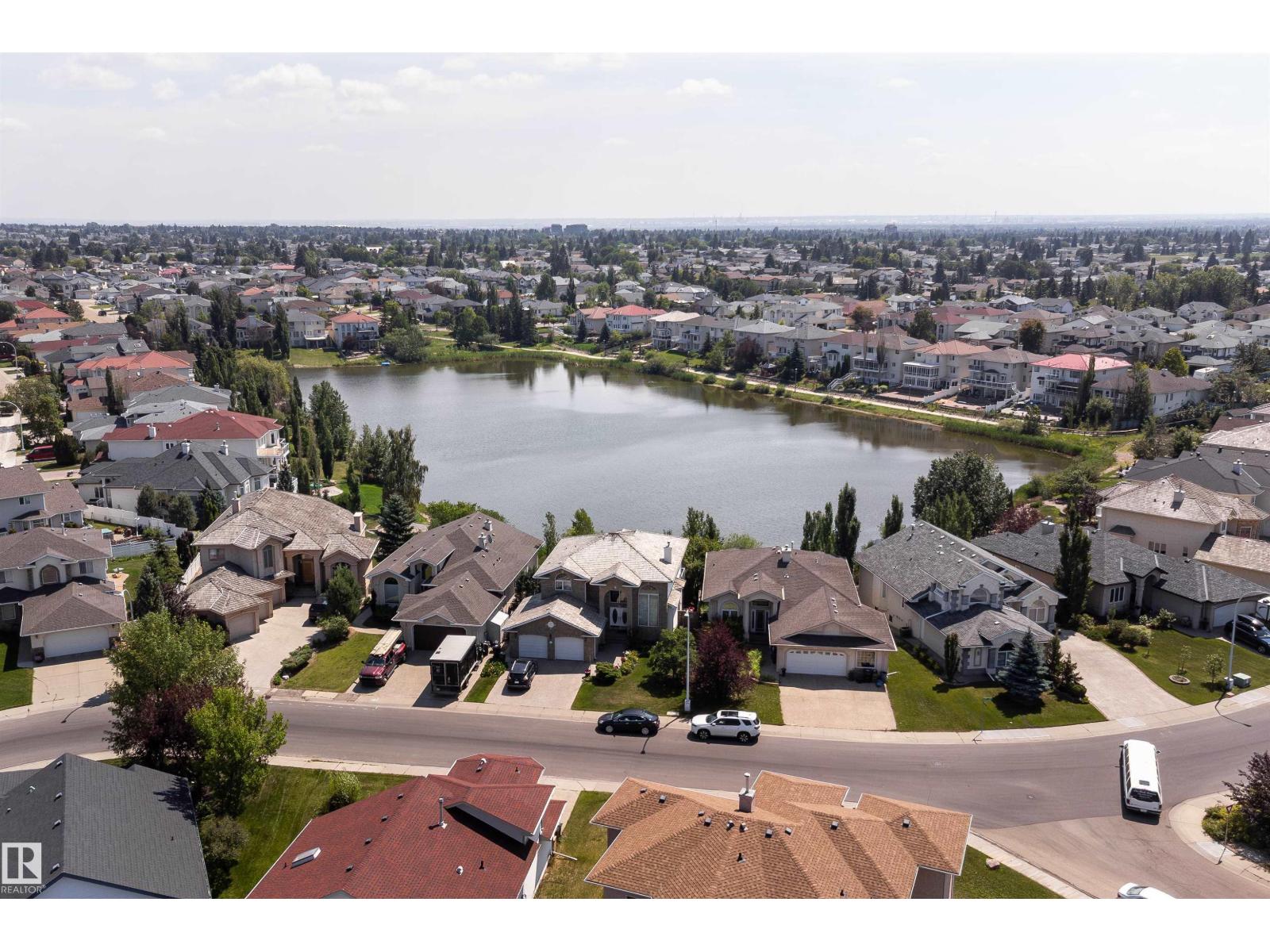 Photo 5 of 15803 91 St Nw, Edmonton AB
