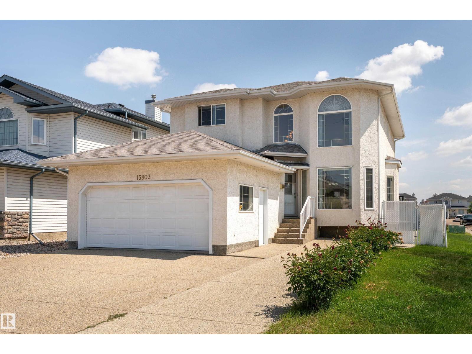 Photo 1 of 15803 91 St Nw, Edmonton AB