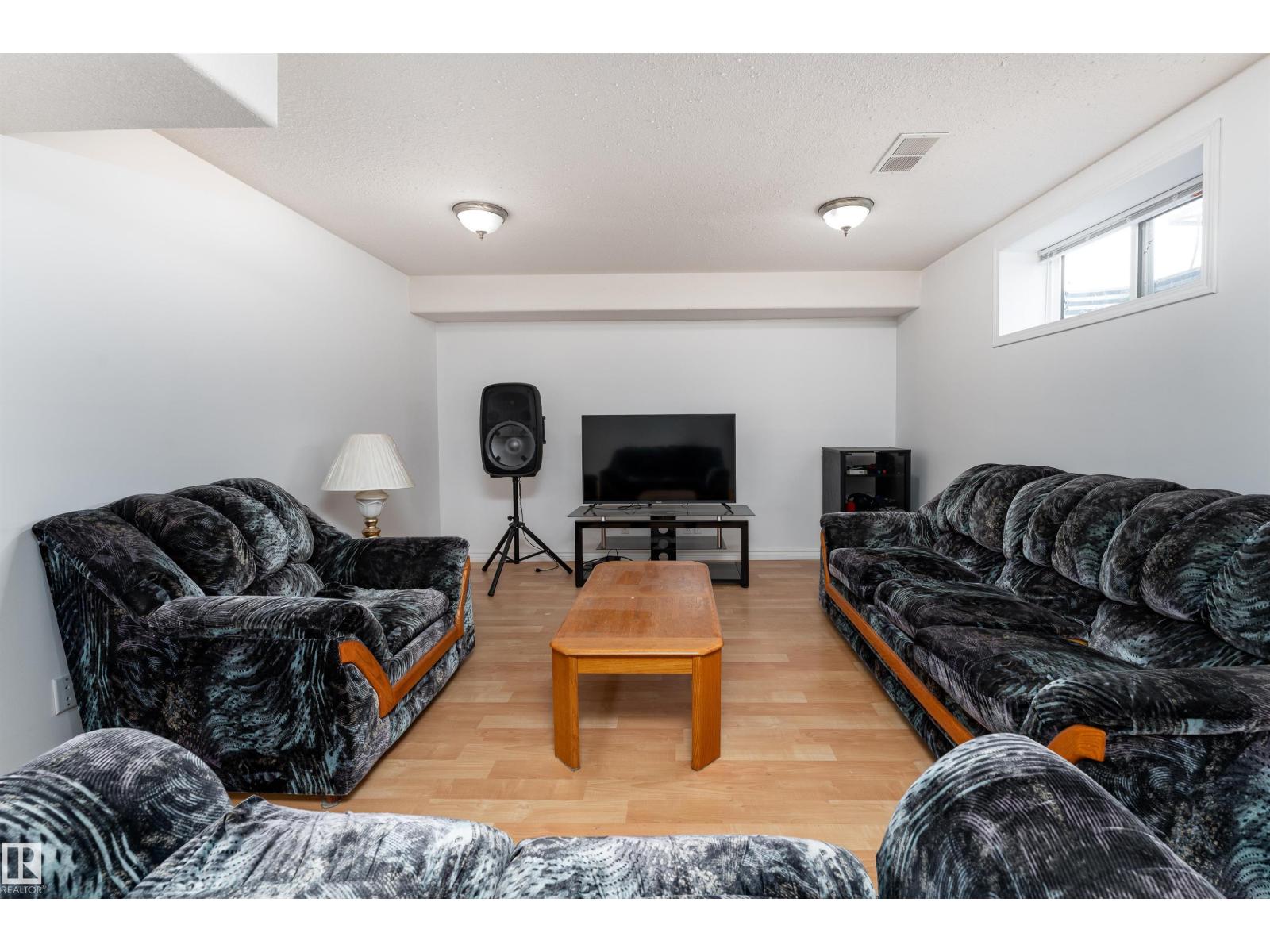 Photo 36 of 15803 91 St Nw, Edmonton AB