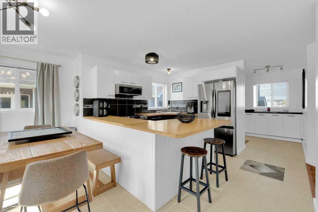 Photo 6 of 1501 5220 50 A Avenue, Sylvan Lake AB