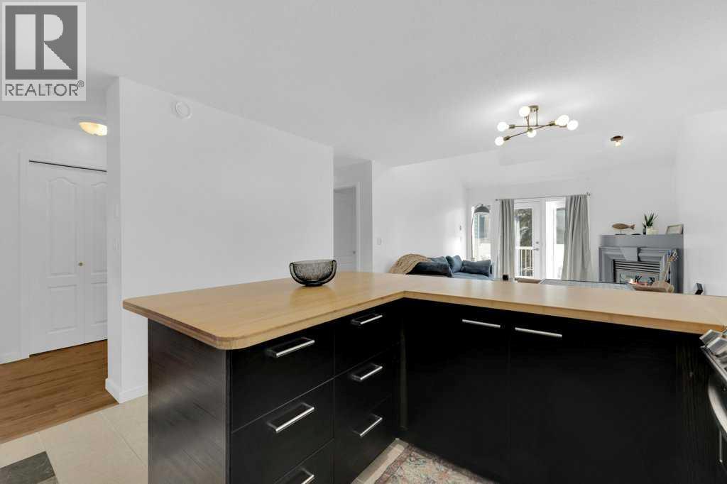 Photo 5 of 1501 5220 50 A Avenue, Sylvan Lake AB