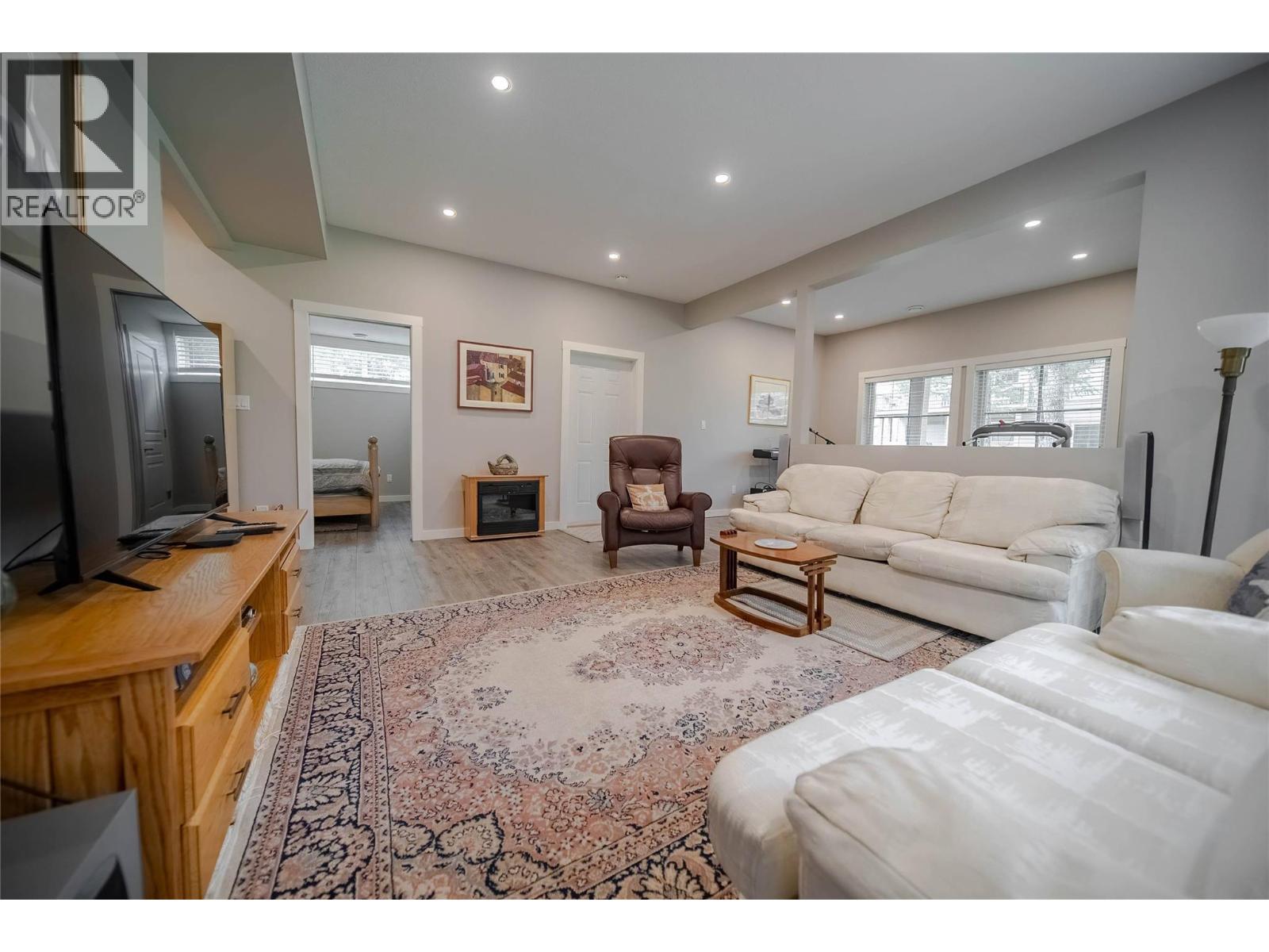 233 BOULDER  NW Creek, Cranbrook