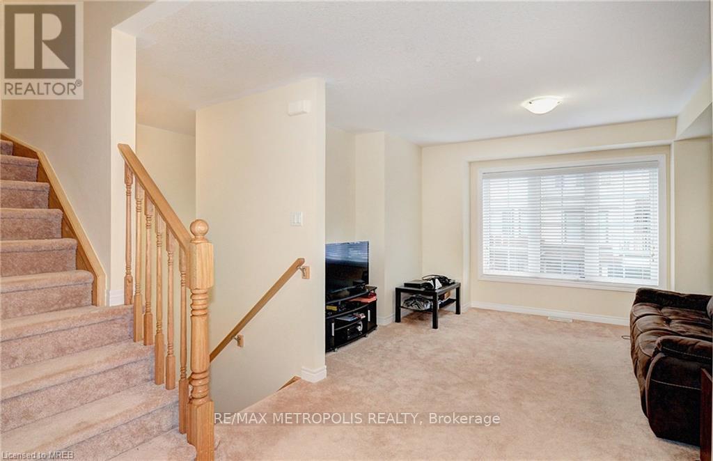 Photo 9 of 73 420 Linden Drive, Cambridge ON