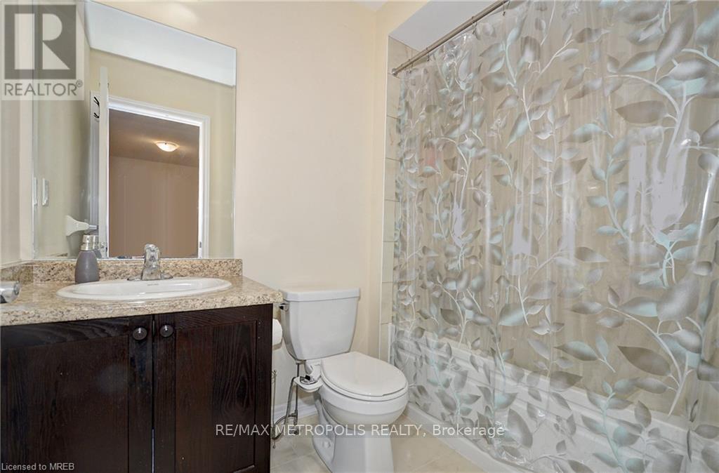 Photo 22 of 73 420 Linden Drive, Cambridge ON