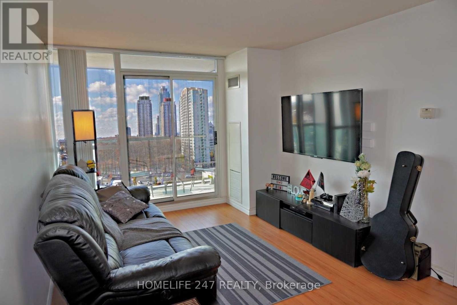 Photo 6 of 1615 68 Grangeway Avenue, Toronto ON