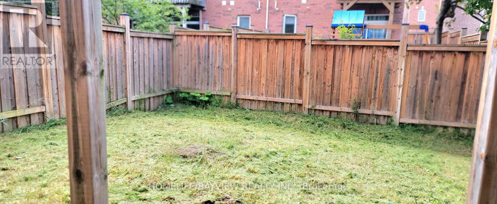 Photo 33 of 38 151 Silverwood Avenue, Richmond Hill ON
