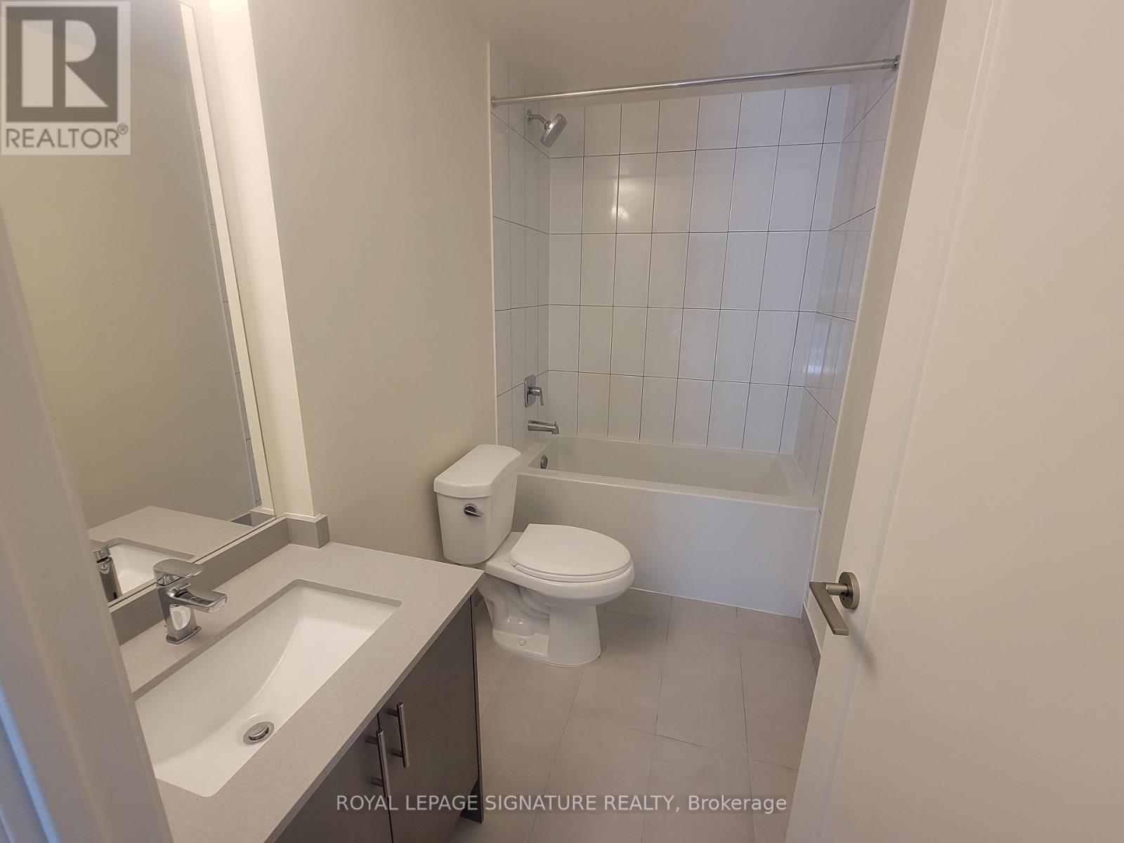 Photo 9 of 807 9000 Jane Street, Vaughan ON