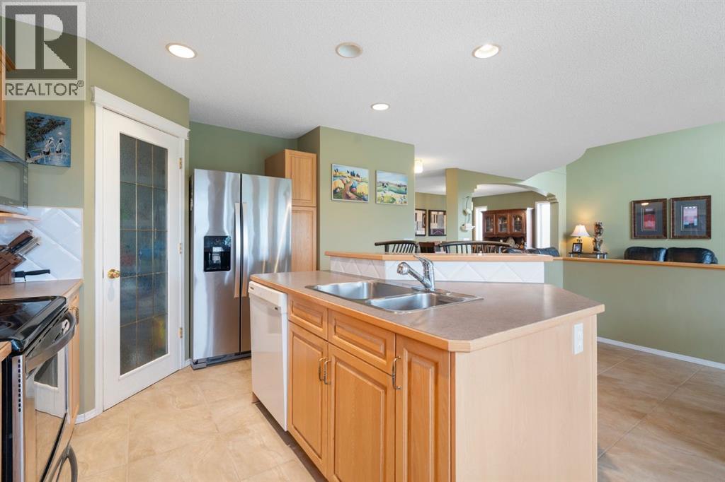 Single Family House for Sale in  Citadel Grove NW Citadel Calgary 