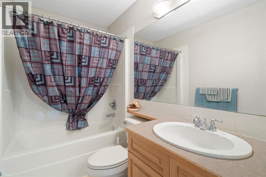 Single Family House for Sale in  Citadel Grove NW Citadel Calgary 