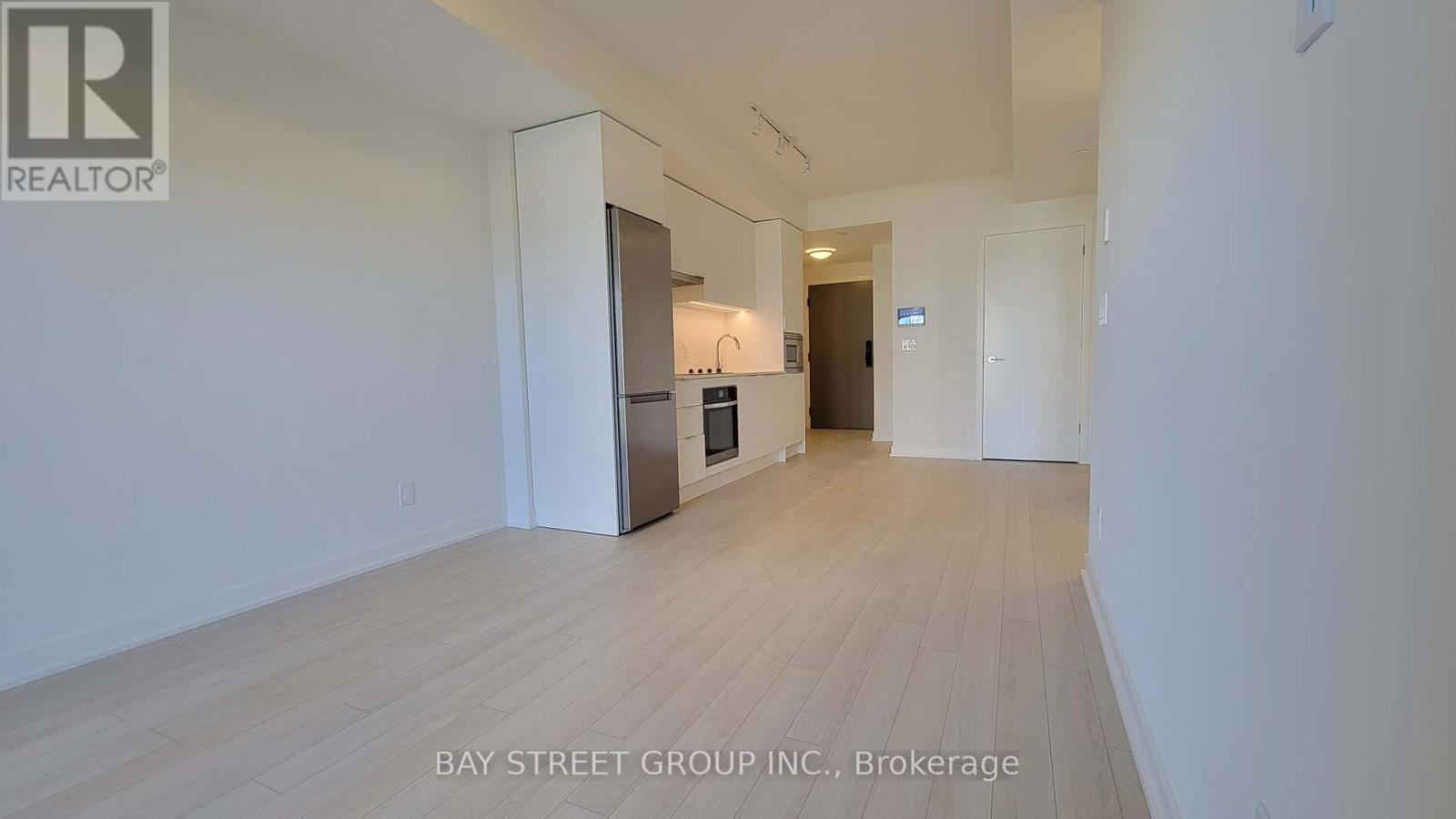 Photo 5 of 406 3079 Trafalgar Road, Oakville ON