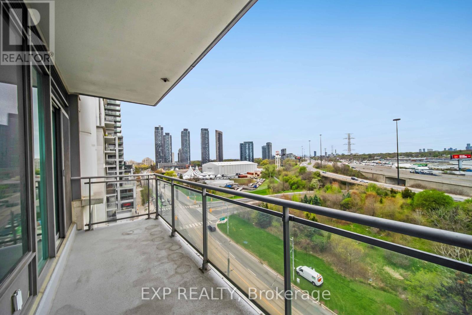Photo 14 of 1003 2119 Lakeshore Boulevard W, Toronto ON