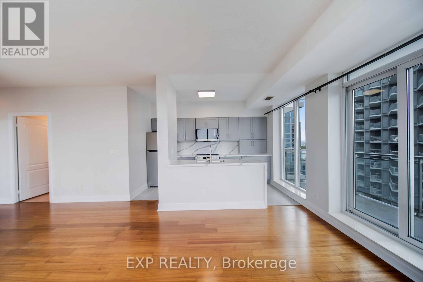 Photo 21 of 1003 2119 Lakeshore Boulevard W, Toronto ON
