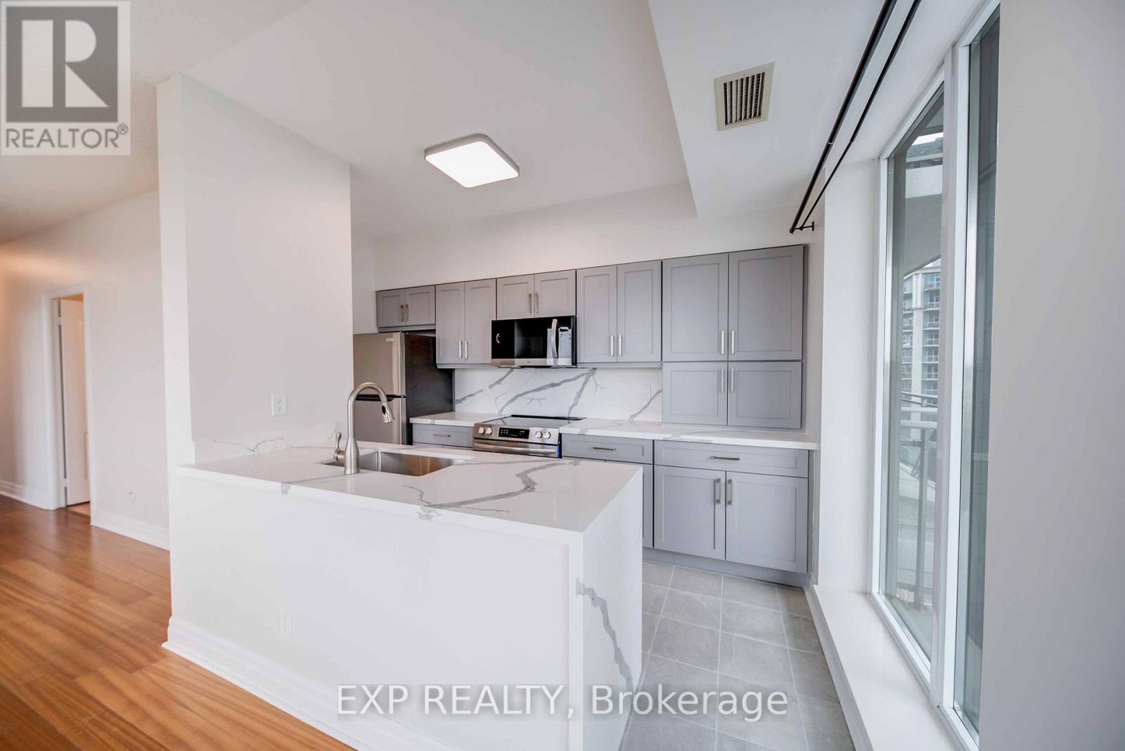 Photo 27 of 1003 2119 Lakeshore Boulevard W, Toronto ON