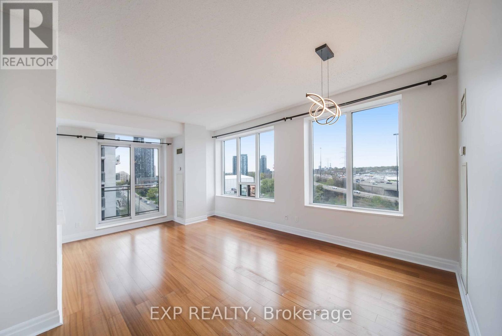 Photo 31 of 1003 2119 Lakeshore Boulevard W, Toronto ON