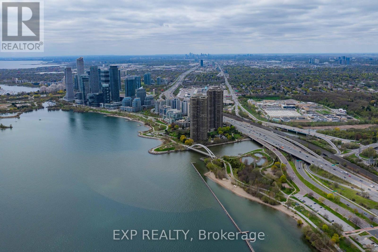 Photo 48 of 1003 2119 Lakeshore Boulevard W, Toronto ON