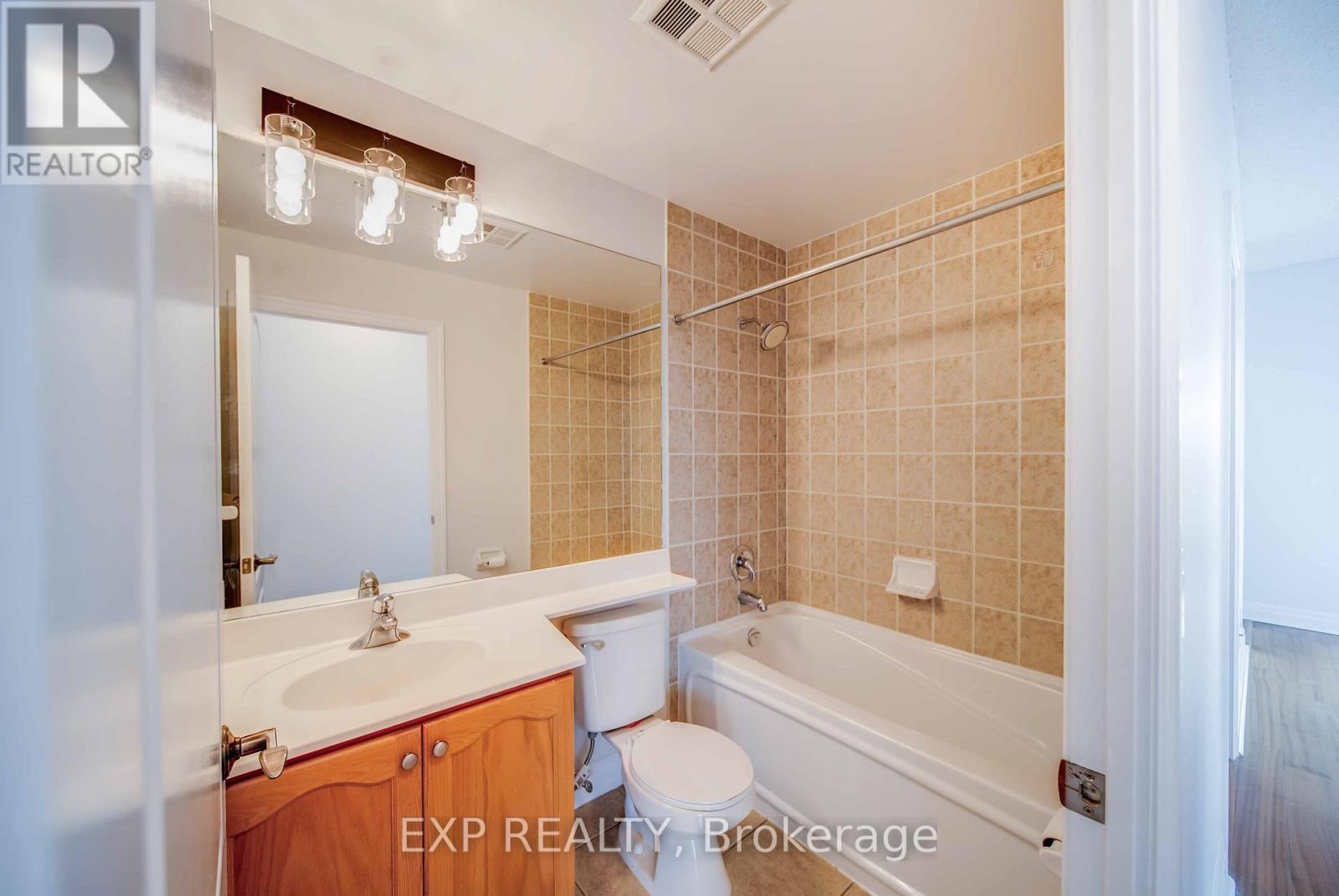 Photo 9 of 1003 2119 Lakeshore Boulevard W, Toronto ON