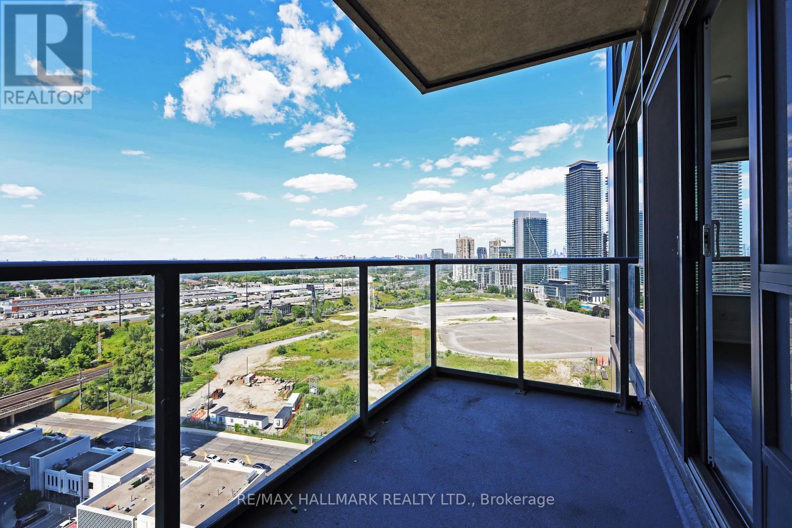 Photo 24 of 1909 36 Park Lawn Road, Toronto ON