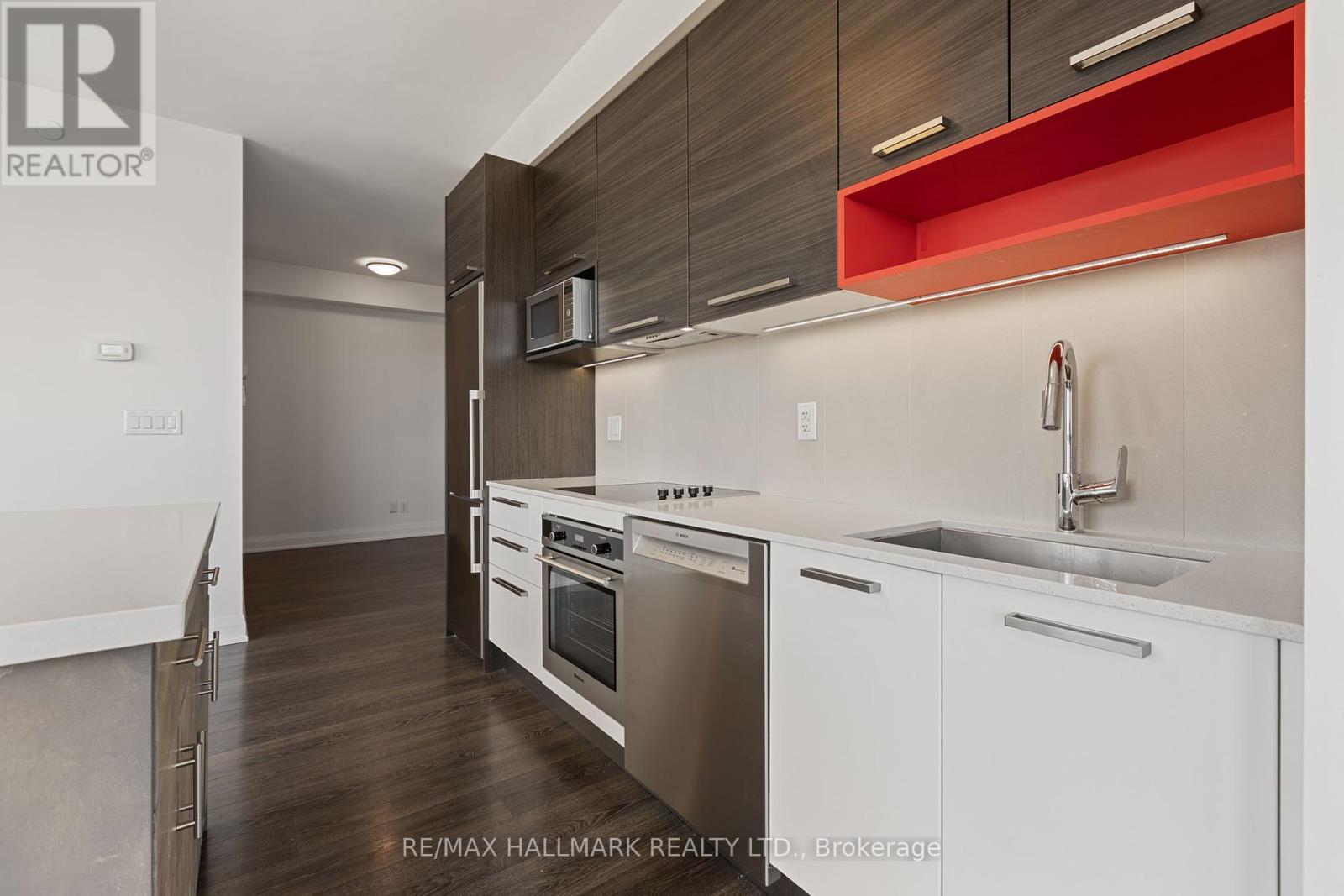 Photo 8 of 1909 36 Park Lawn Road, Toronto ON