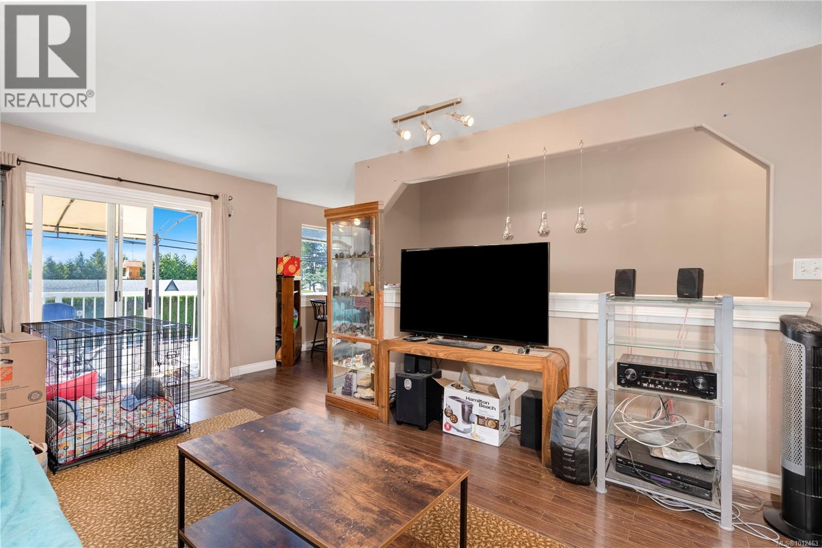 B 250 Centennial Dr, Courtenay