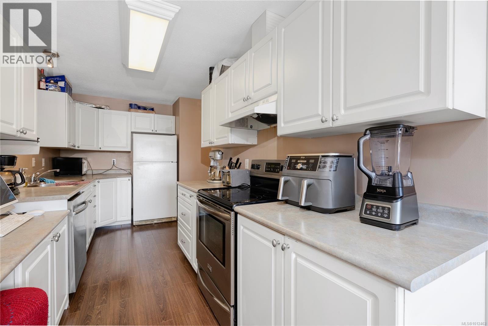 B 250 Centennial Dr, Courtenay