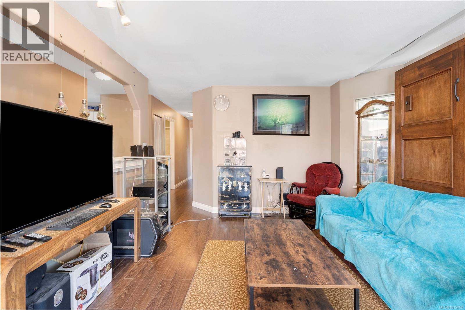B 250 Centennial Dr, Courtenay