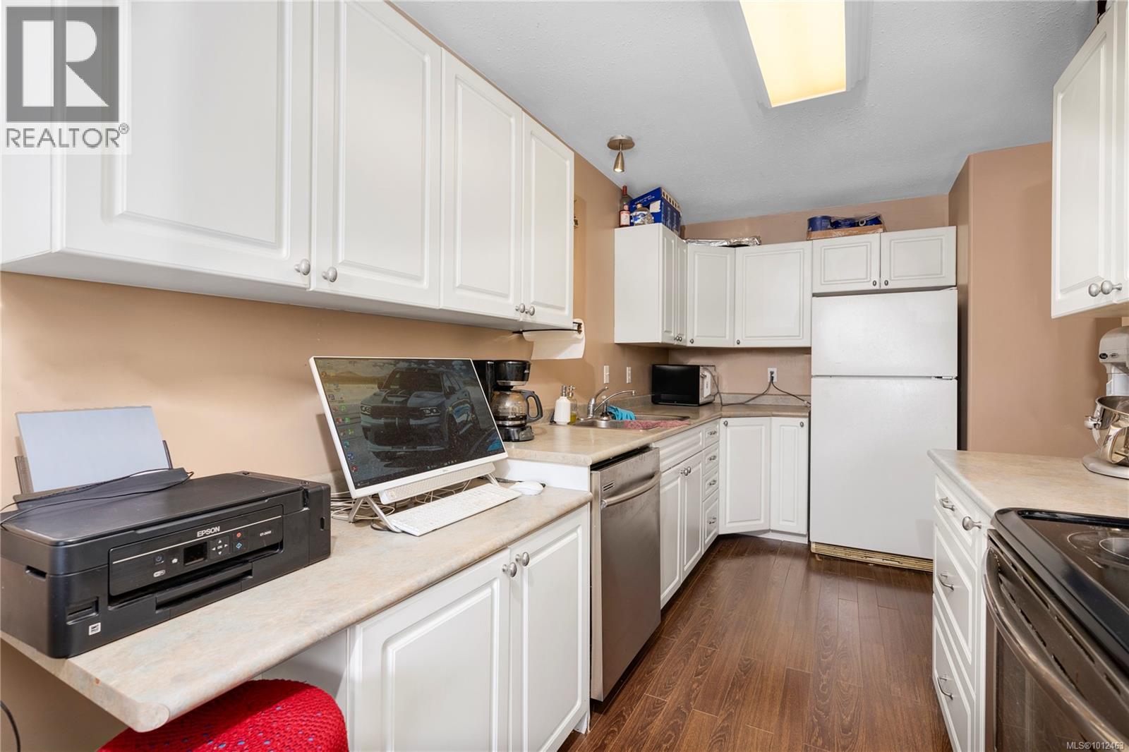 B 250 Centennial Dr, Courtenay