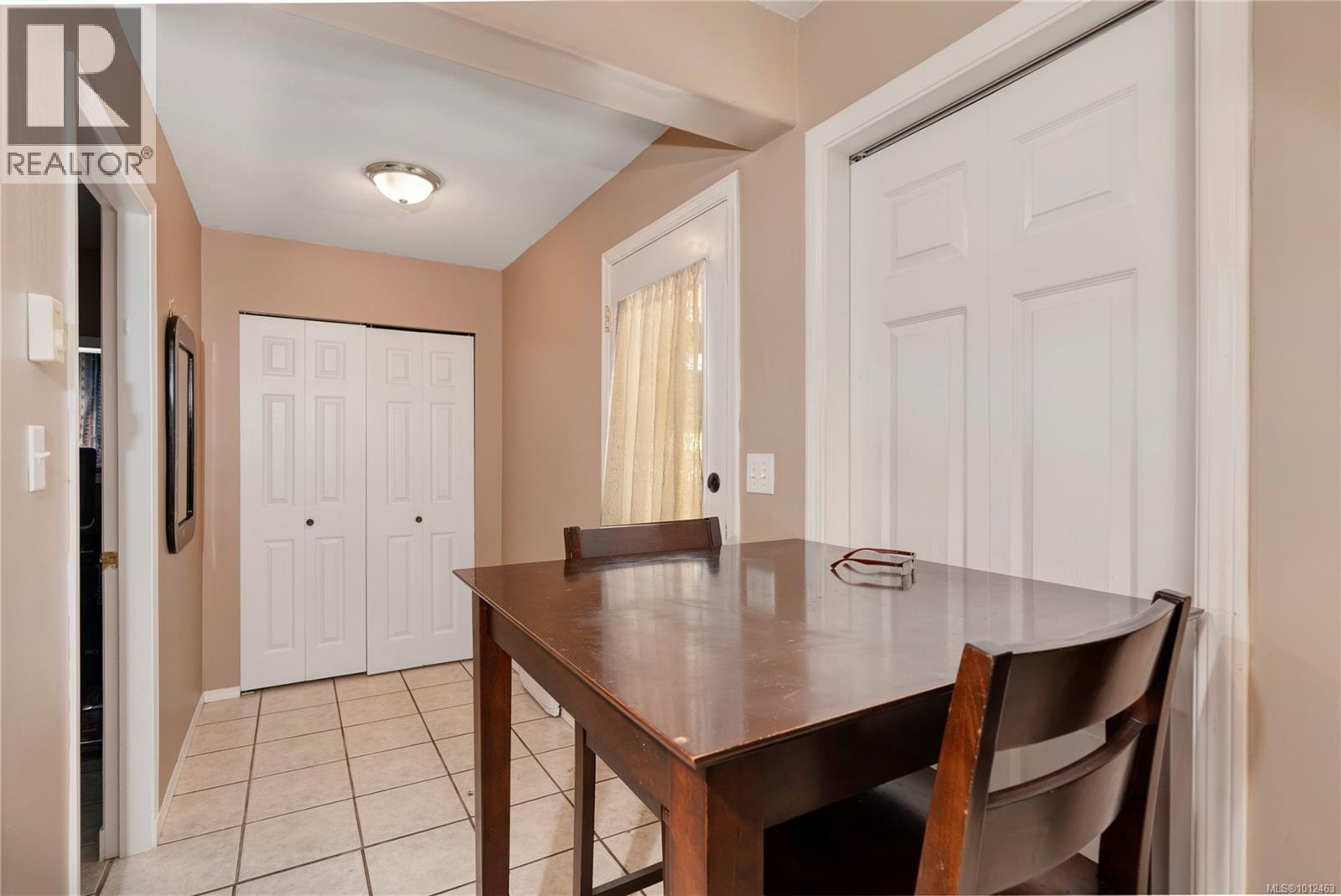 B 250 Centennial Dr, Courtenay