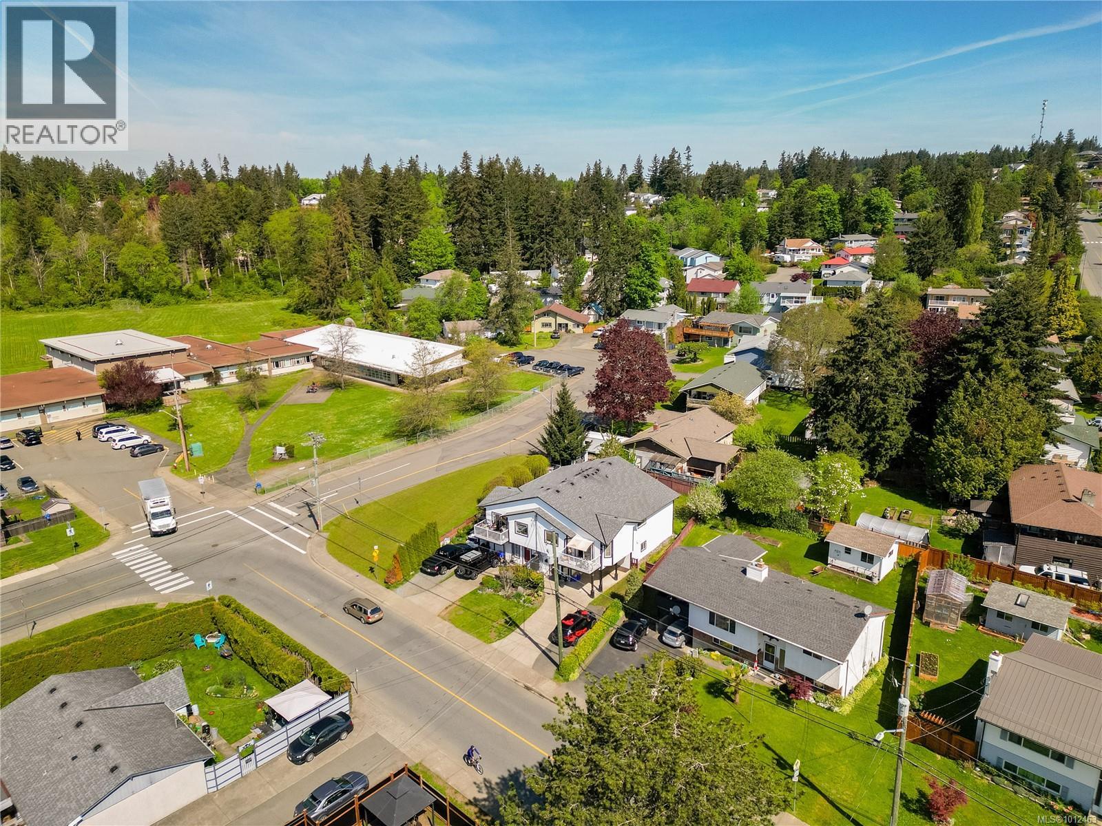 B 250 Centennial Dr, Courtenay