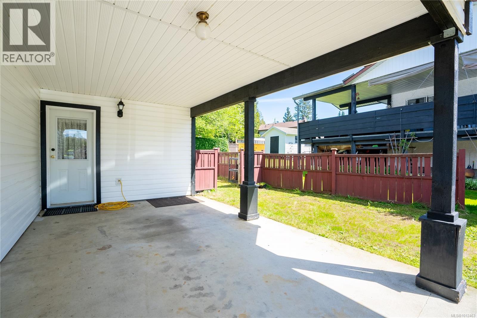 B 250 Centennial Dr, Courtenay