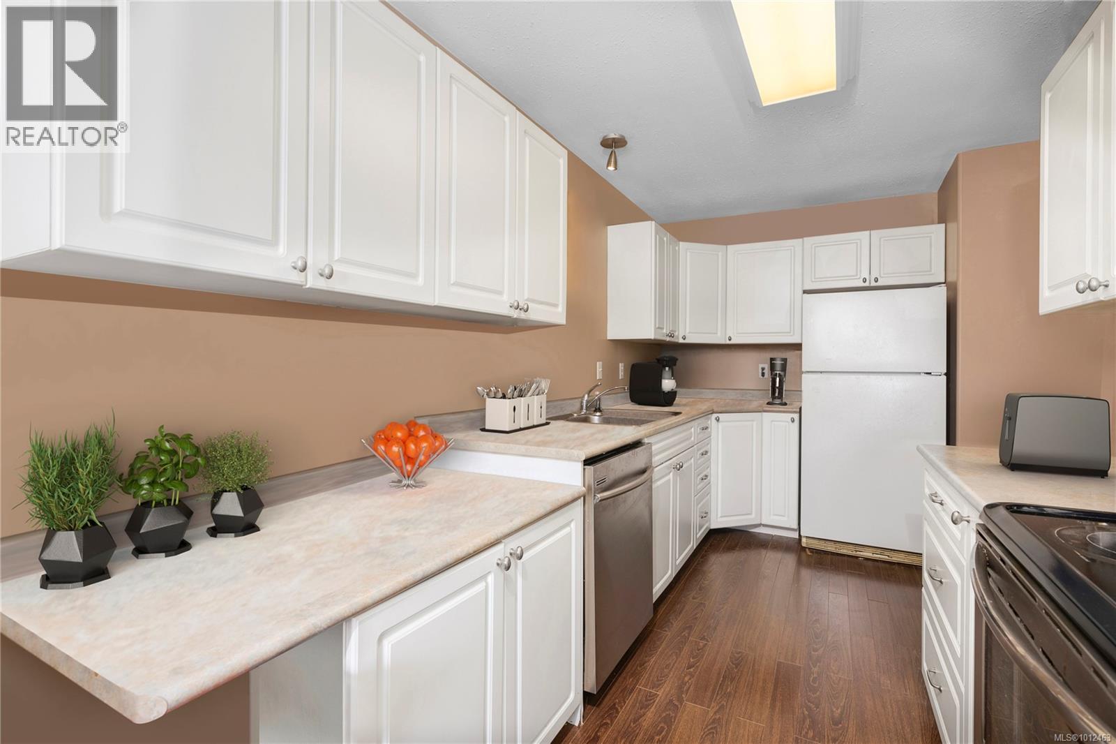 B 250 Centennial Dr, Courtenay