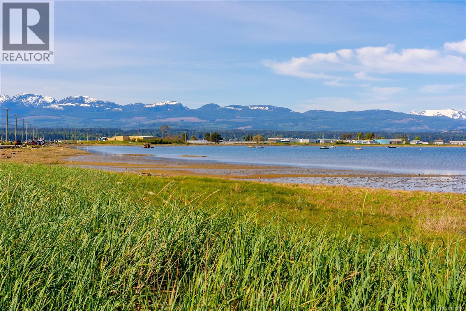 B 250 Centennial Dr, Courtenay