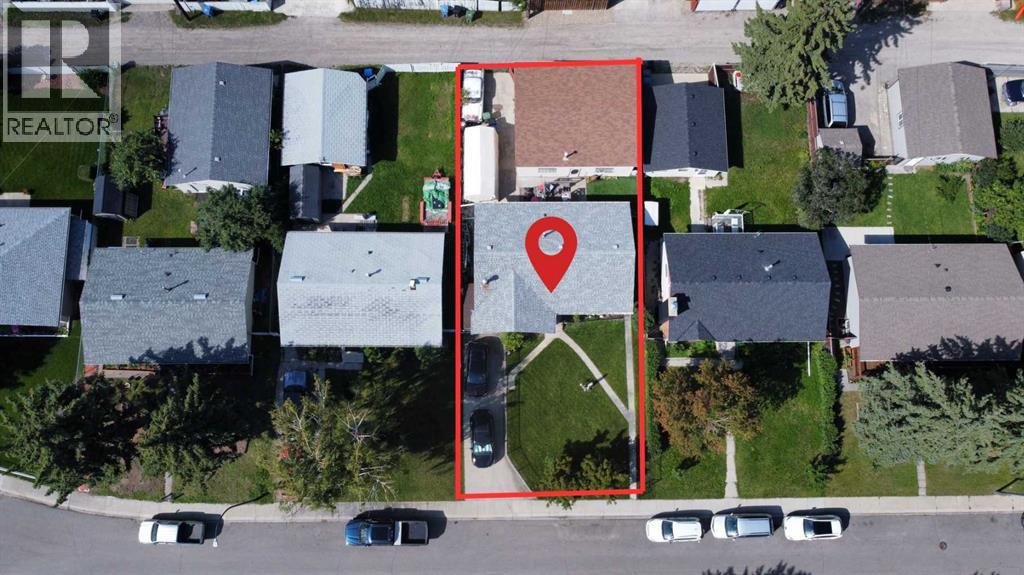 Photo 3 of 4518 Forman Crescent Se, Calgary AB