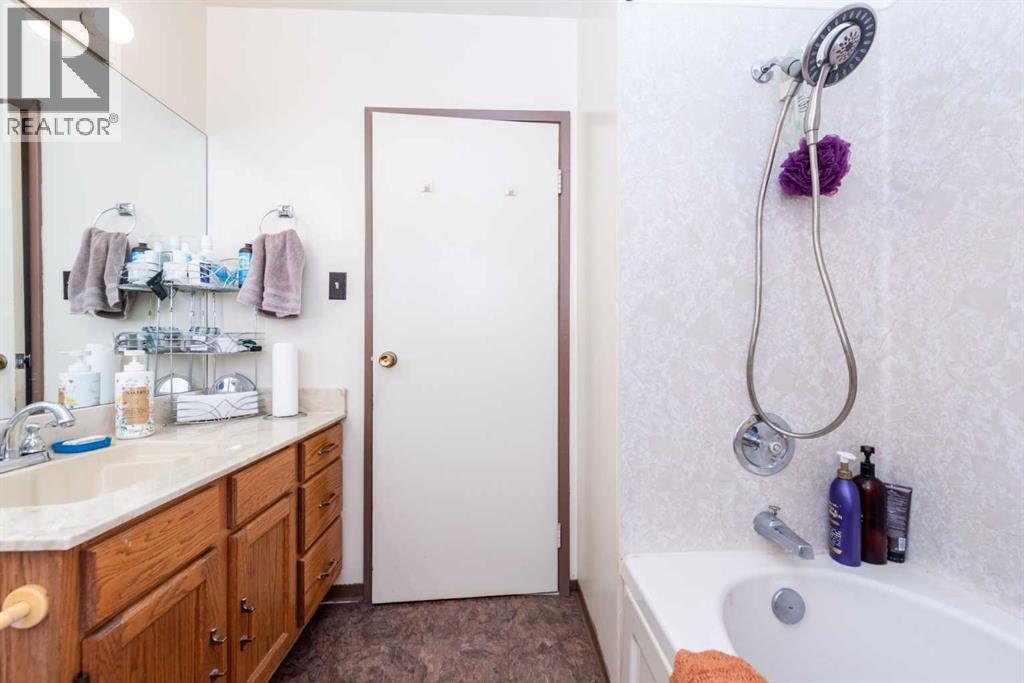 Photo 20 of 4518 Forman Crescent Se, Calgary AB