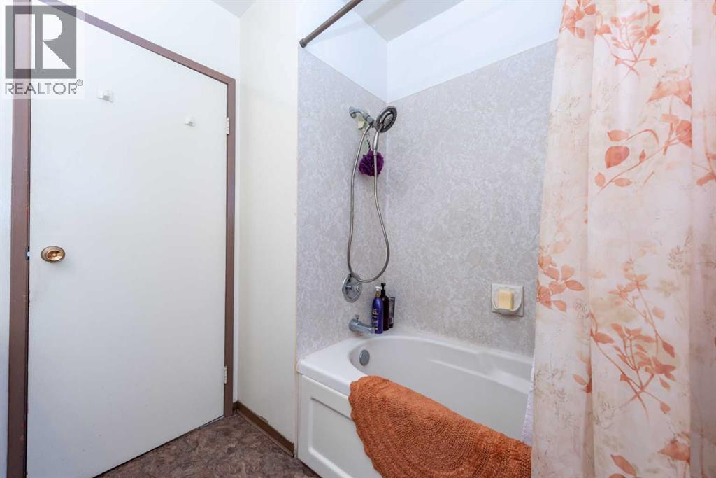 Photo 22 of 4518 Forman Crescent Se, Calgary AB