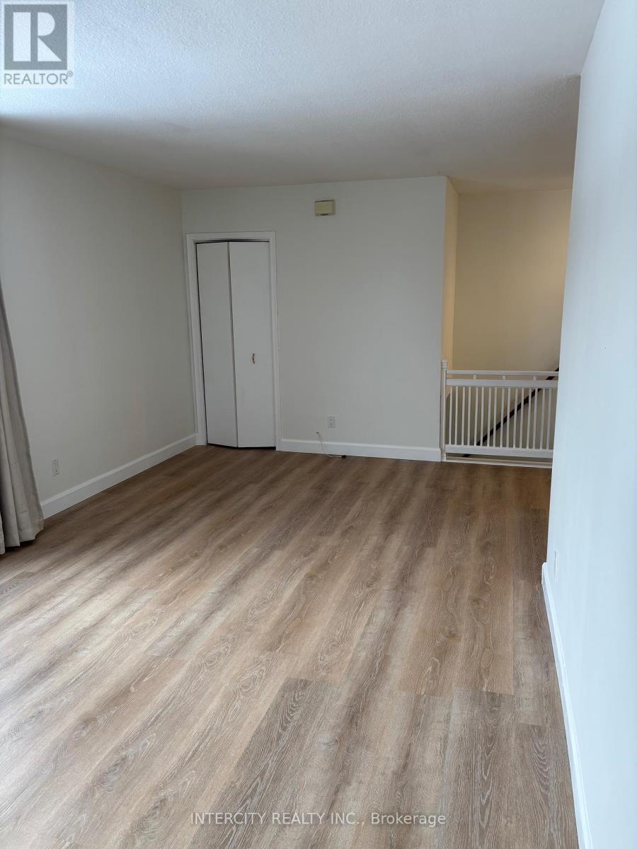 Photo 39 of 363 Andrew Street, Newmarket ON