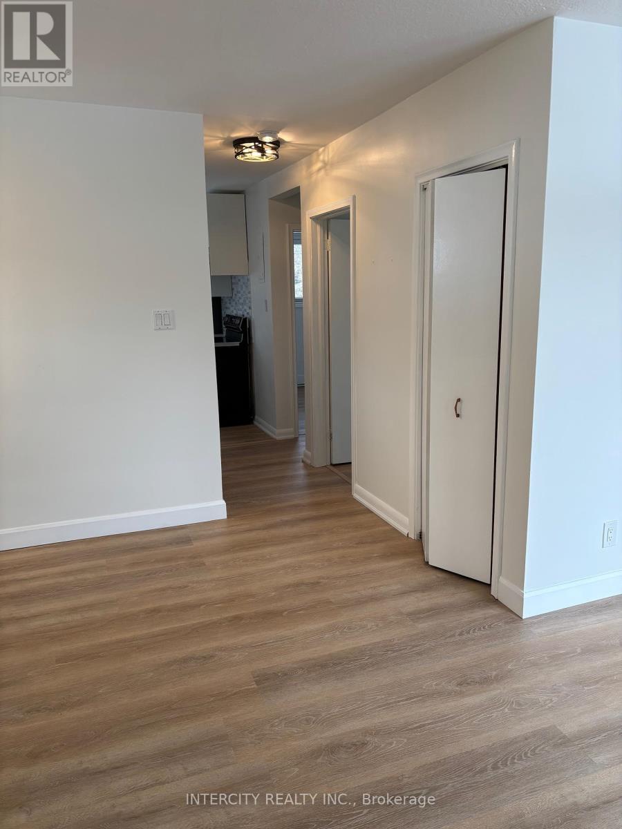 Photo 42 of 363 Andrew Street, Newmarket ON