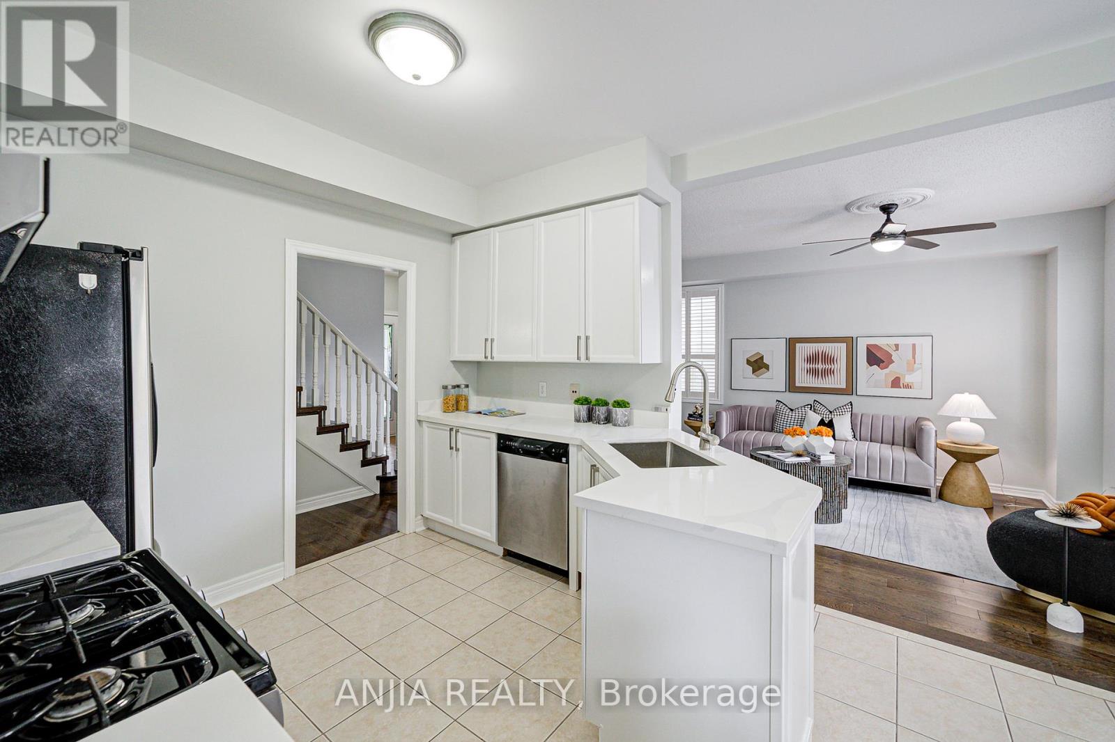 Photo 13 of 100 Charest Place, Whitby ON