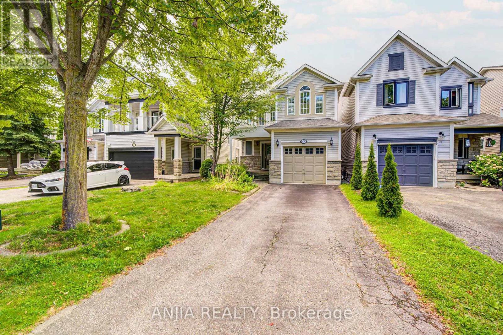 Photo 2 of 100 Charest Place, Whitby ON