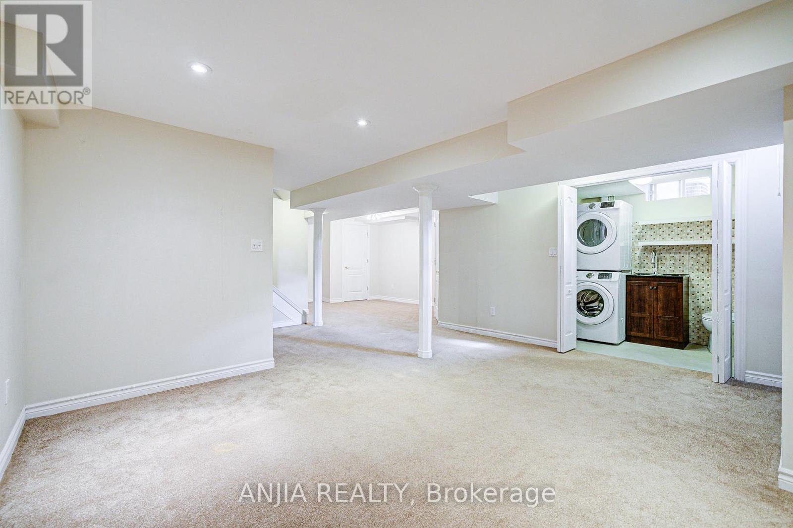 Photo 26 of 100 Charest Place, Whitby ON