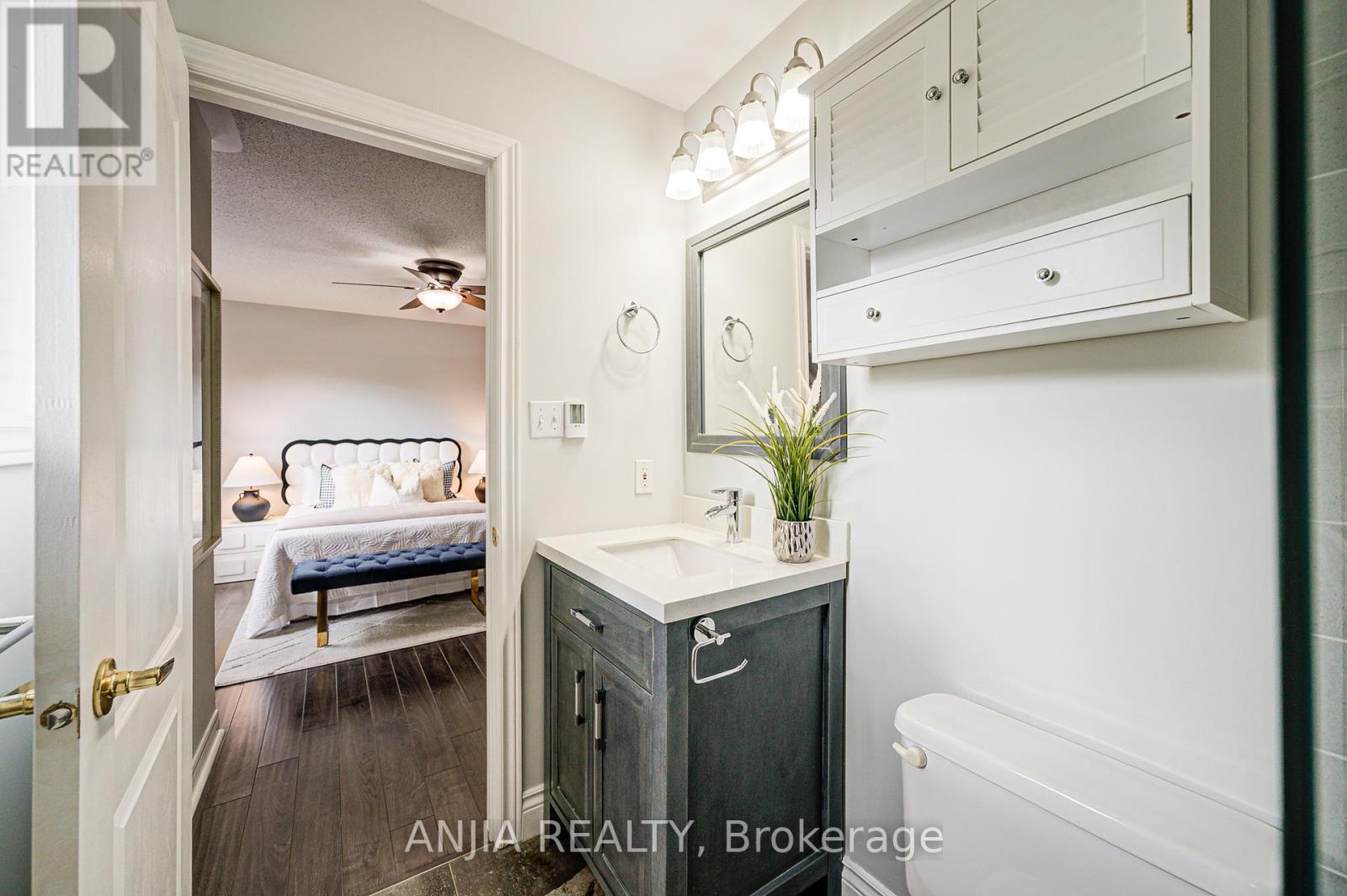 Photo 36 of 100 Charest Place, Whitby ON