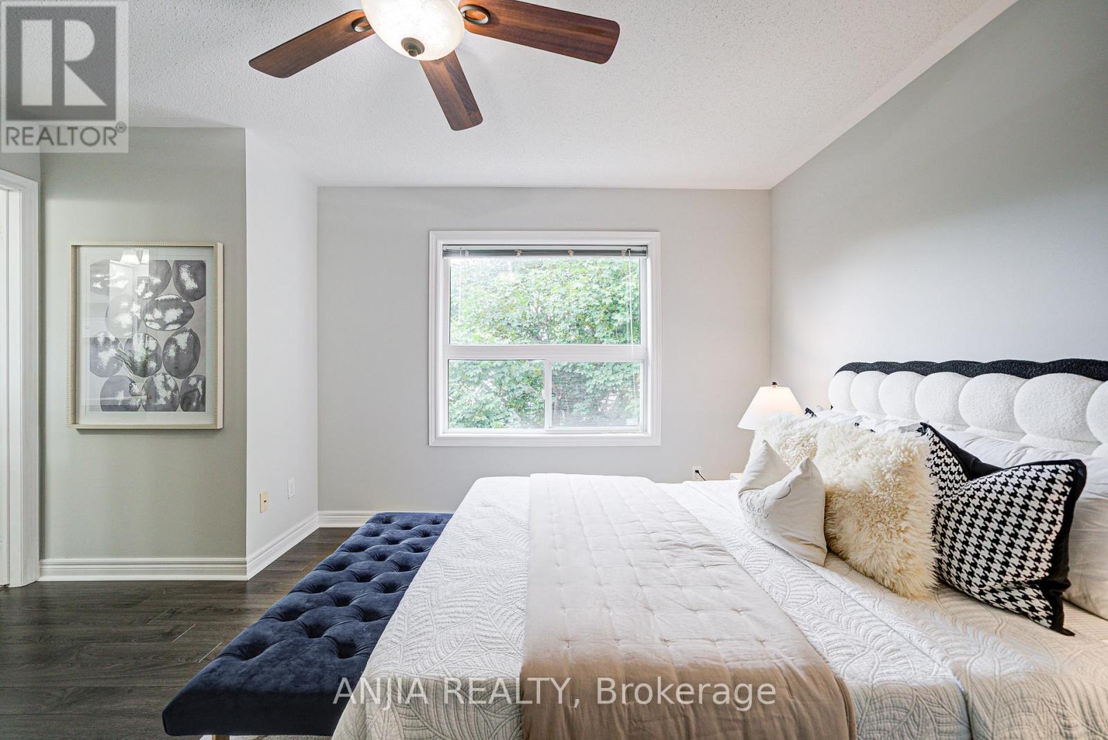 Photo 40 of 100 Charest Place, Whitby ON