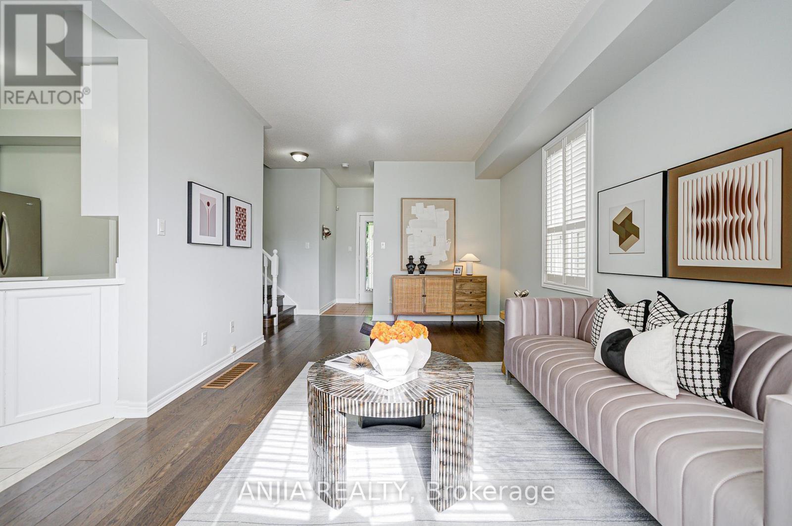 Photo 7 of 100 Charest Place, Whitby ON