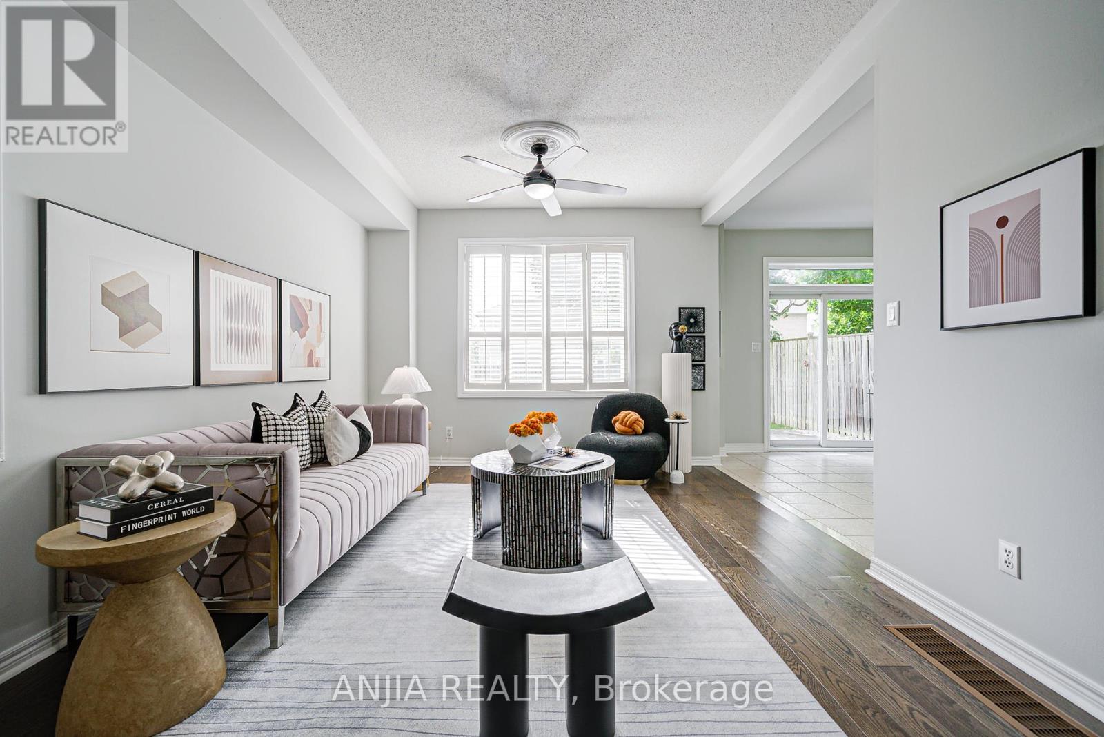 Photo 8 of 100 Charest Place, Whitby ON