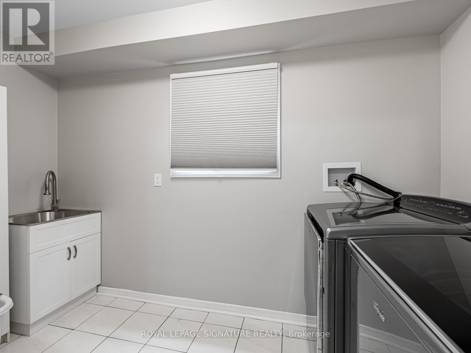Photo 19 of 5245 Champlain Trail, Mississauga ON