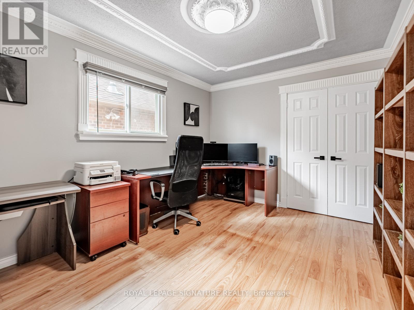Photo 30 of 5245 Champlain Trail, Mississauga ON