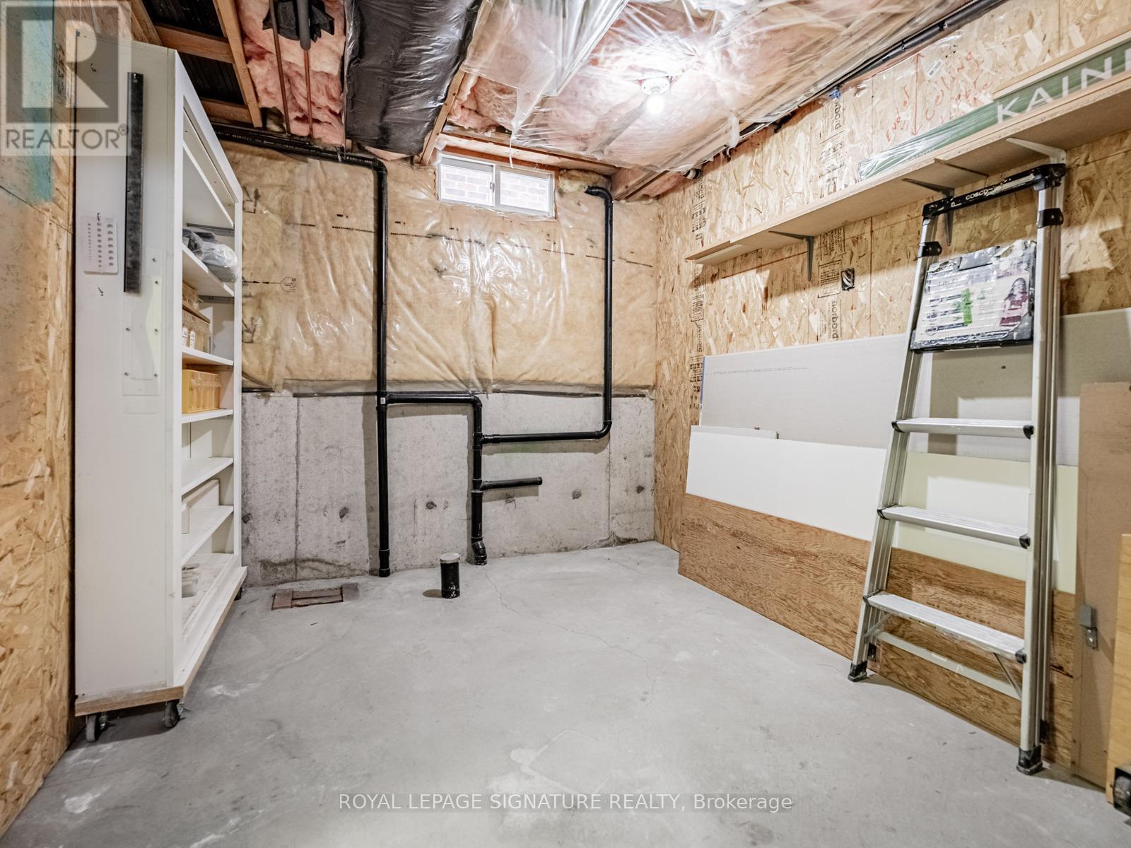 Photo 35 of 5245 Champlain Trail, Mississauga ON
