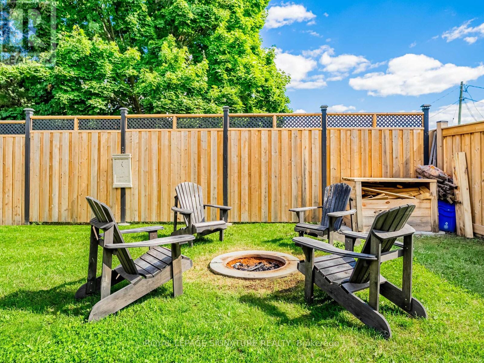 Photo 42 of 5245 Champlain Trail, Mississauga ON