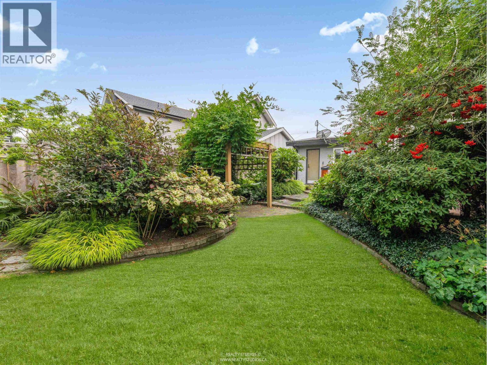 5231 1 AVENUE, Delta