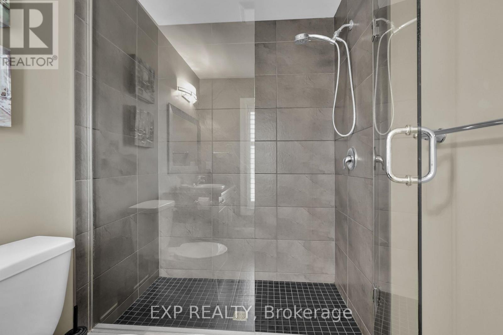 Photo 19 of 2221 Tribalwood St Street, London North ON