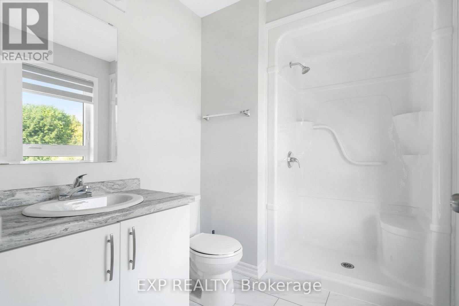 Photo 32 of 62 St George Street, Welland ON